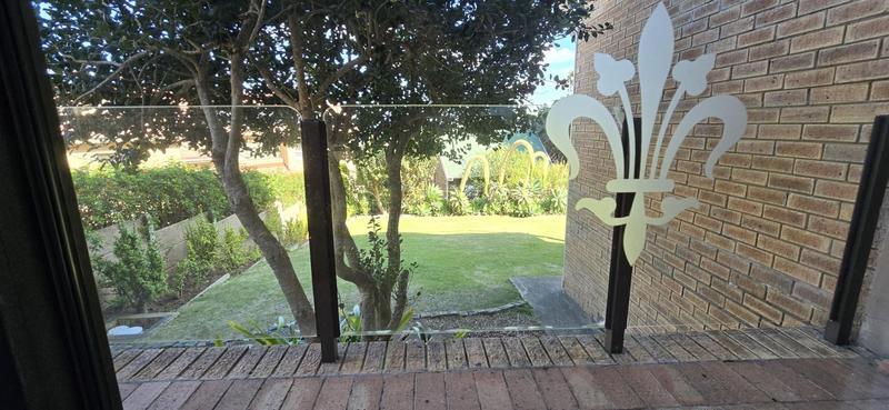 4 Bedroom Property for Sale in Glentana Western Cape